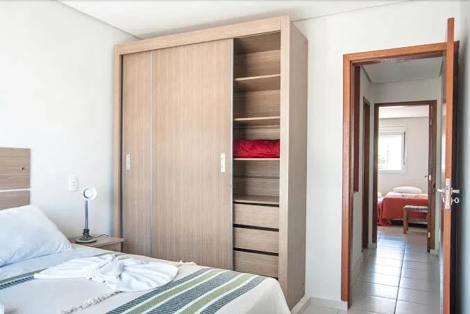 Quarto do Apartamento 1 quarto casal com armário embutido